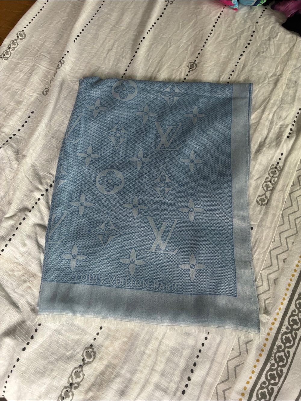 LV Pashmina